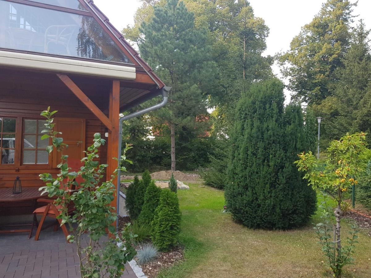 Blockhaus Canow Mit Fahrraedern Dış mekan fotoğraf