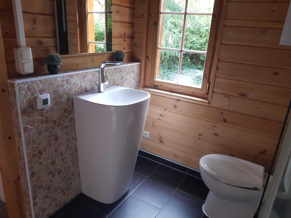 Blockhaus Canow Mit Fahrraedern Dış mekan fotoğraf